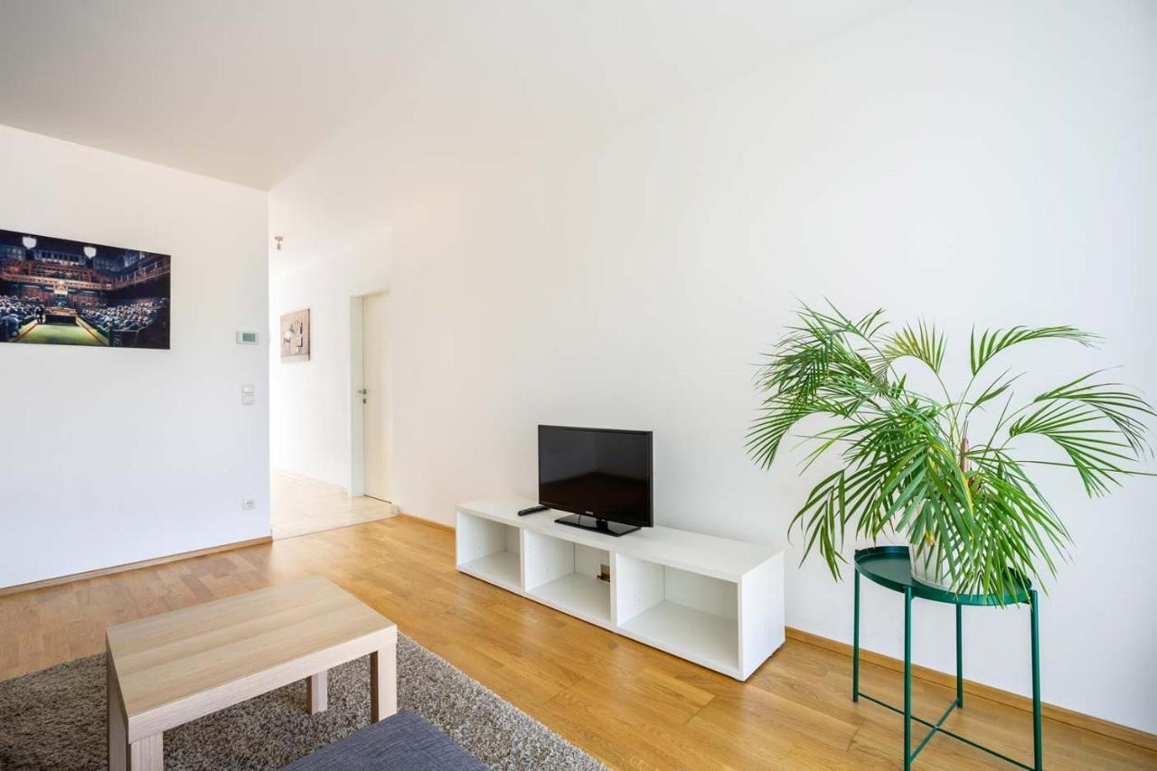 Donaufeld Living - Modernes Und Helles Apartment Vienna Luaran gambar
