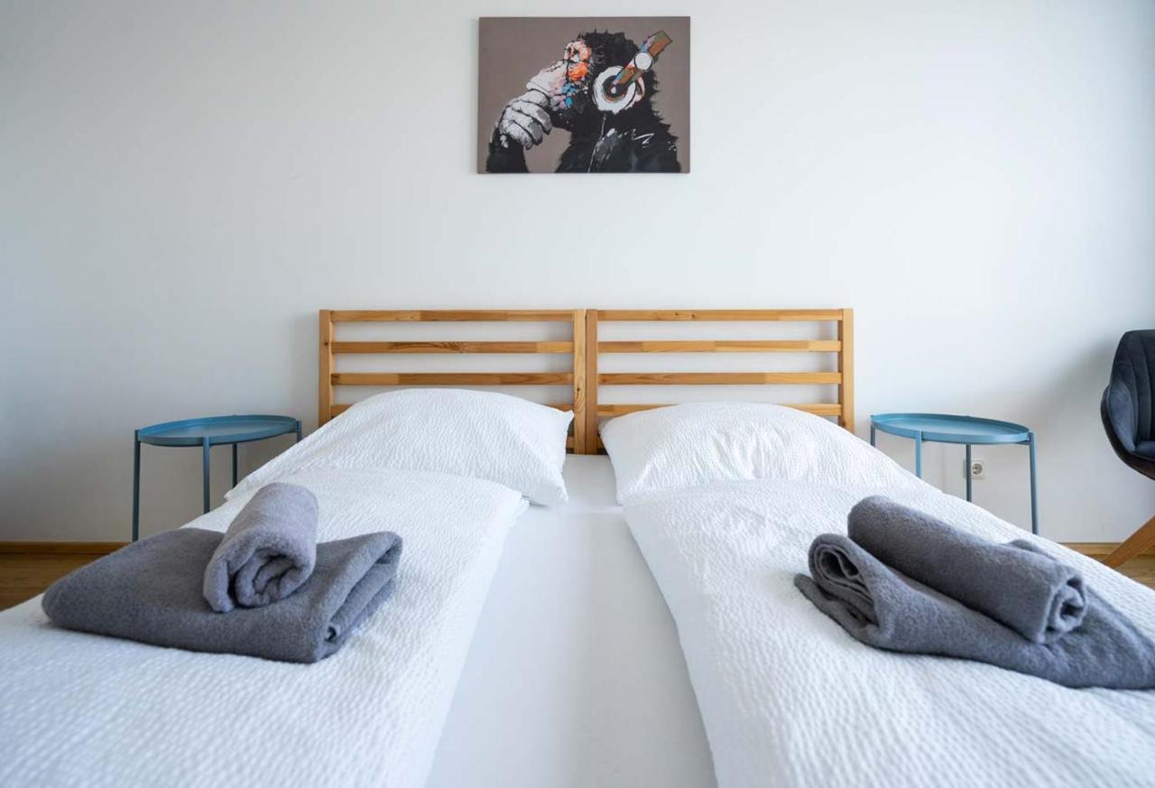 Donaufeld Living - Modernes Und Helles Apartment Vienna Luaran gambar