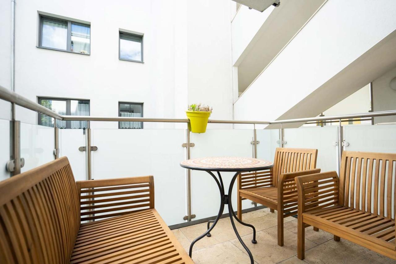 Donaufeld Living - Modernes Und Helles Apartment Vienna Luaran gambar