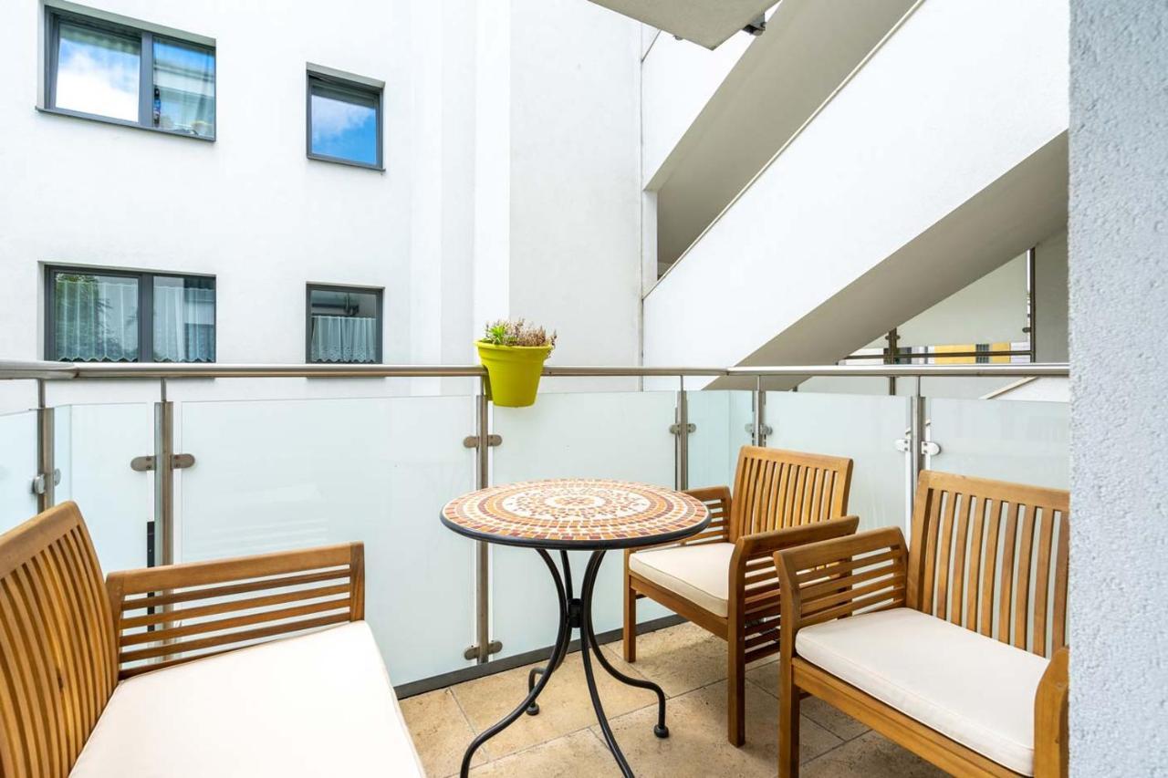 Donaufeld Living - Modernes Und Helles Apartment Vienna Luaran gambar